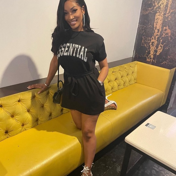 ESSENTIAL! - Picture 4 of 6